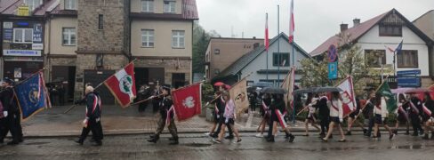 Nasz poczet sztandarowy w Dobczycach z okazji obchodów 3 Maja