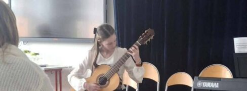 Koncert uczniów ze Szkoły Muzycznej